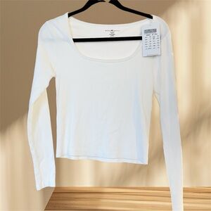 NWT Brandy Melville Classic Cotton White Long Sleeve Scoop Neck Basic Tee O/S